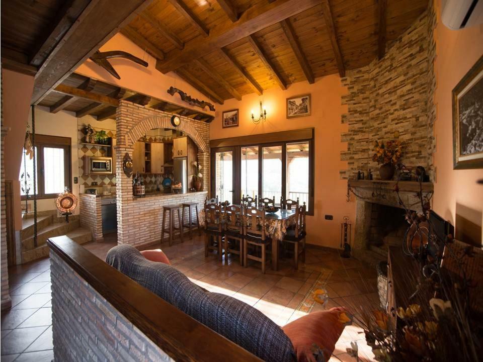 Casa Rural Apartamento Las Malpicas นาวากอนเซโค ภายนอก รูปภาพ