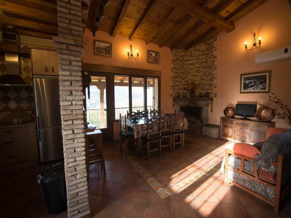 Casa Rural Apartamento Las Malpicas นาวากอนเซโค ภายนอก รูปภาพ