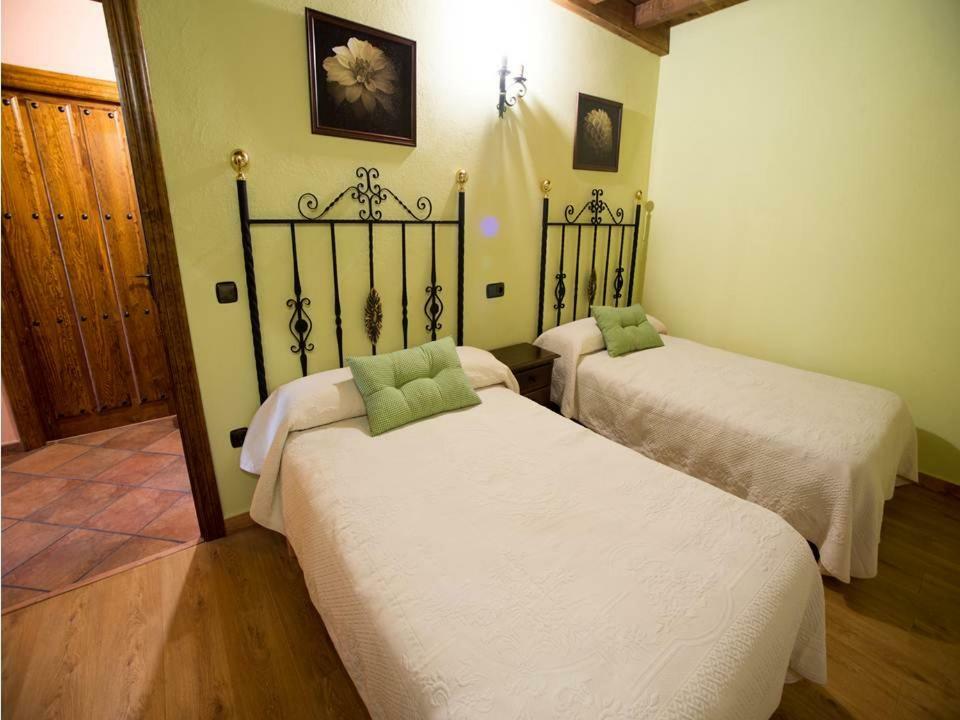 Casa Rural Apartamento Las Malpicas นาวากอนเซโค ภายนอก รูปภาพ
