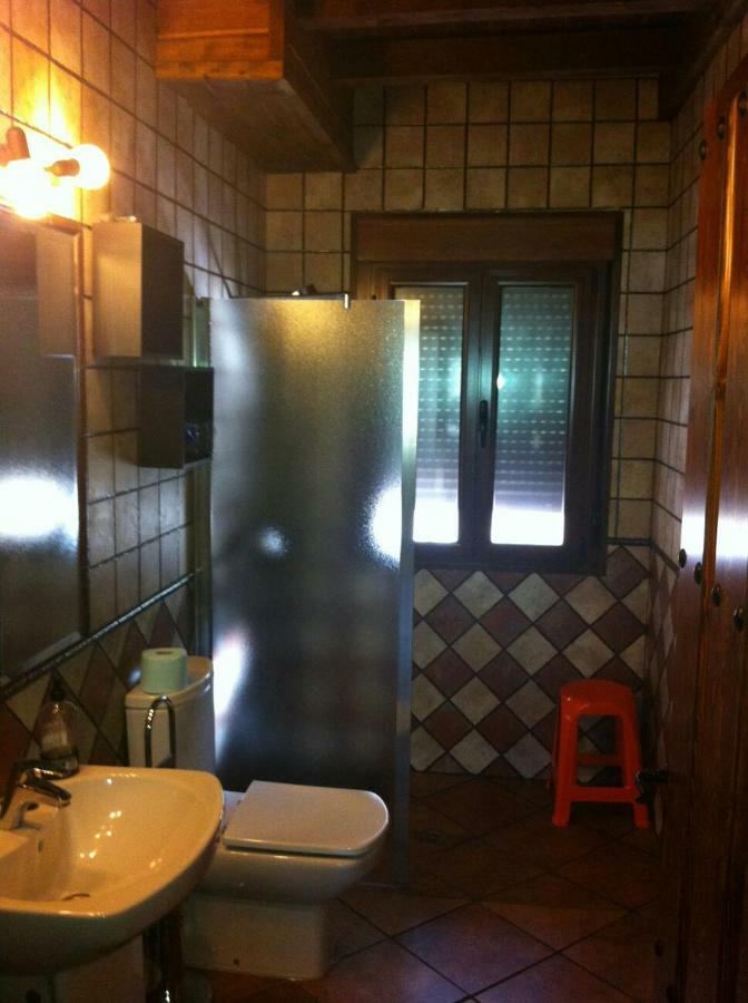 Casa Rural Apartamento Las Malpicas นาวากอนเซโค ภายนอก รูปภาพ